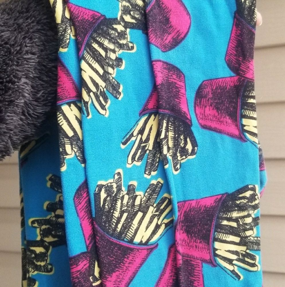 UNICORNS Lularoe French fry 🍟 leggings TC